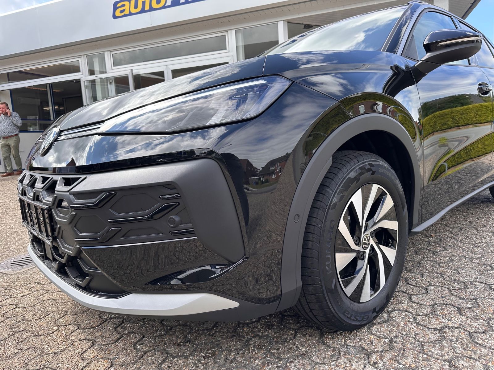 Fahrzeugabbildung Volkswagen T-Roc 1.5 eTSI DSG Life APP/ACC/LED/SHZG/PDC