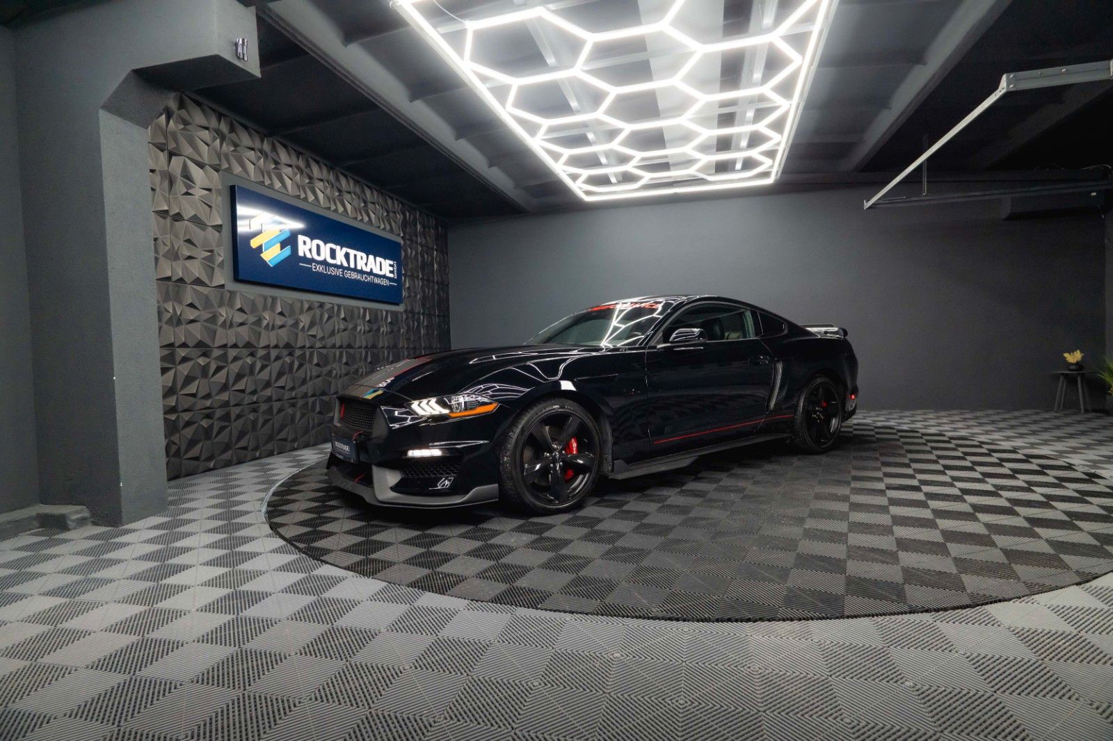 Fahrzeugabbildung Ford Mustang Shelby GT 500 5.0 V8 Performance PREMIUM