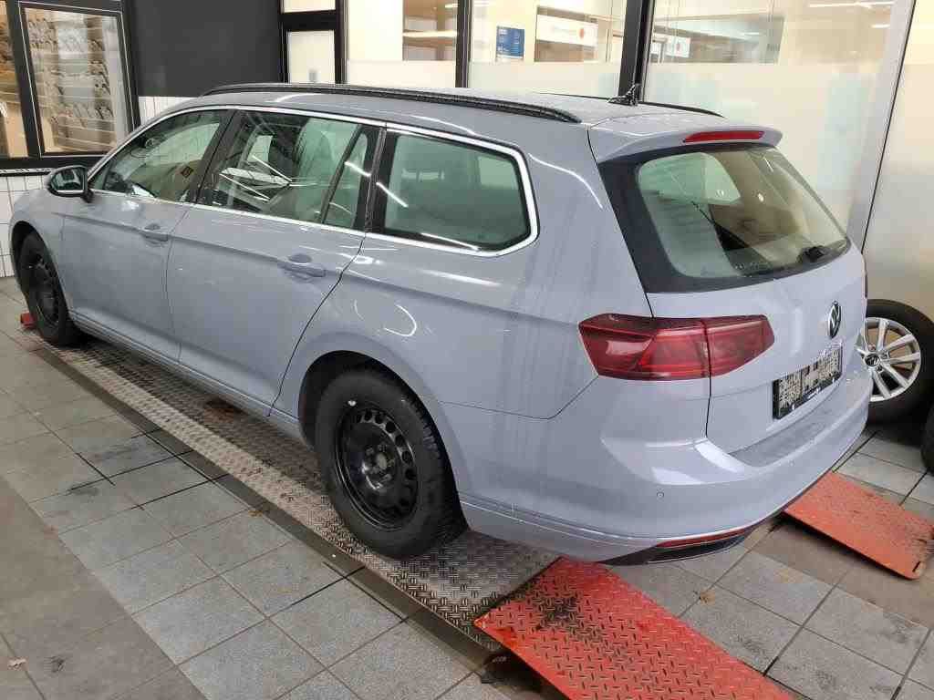 Volkswagen Passat Variant - Bild 6
