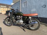 Triumph Thruxton 900 - TRIUMPH THRUXTON 900
