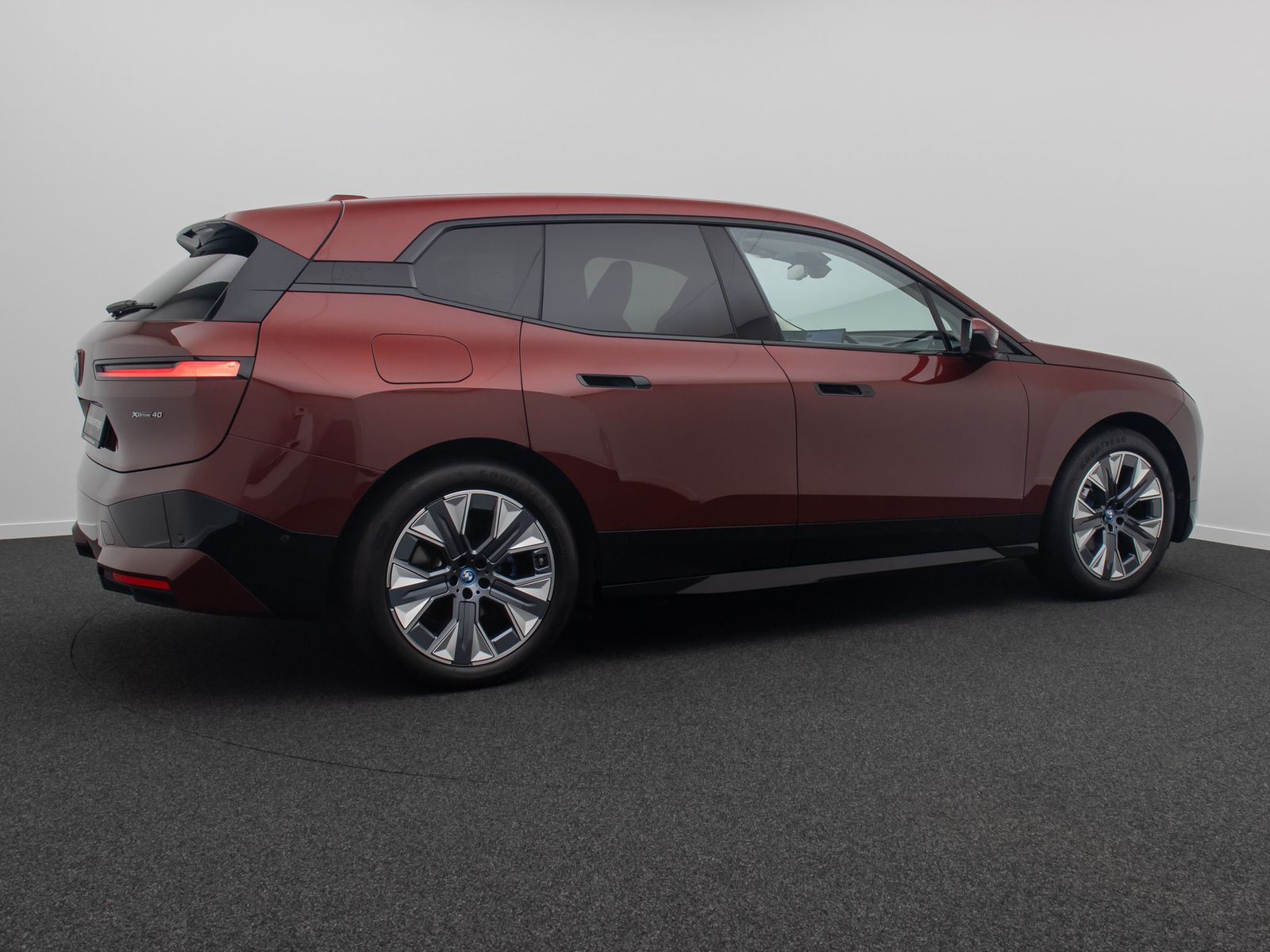 Fahrzeugabbildung BMW iX xD40 Edition Sport DAB Kamera Komfort 21Zoll