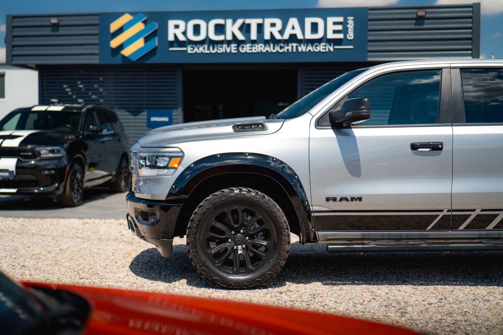 Fahrzeugabbildung Dodge RAM 5.7 V8 HEMI 4x4 OFFROAD Night PUNISHER 19%
