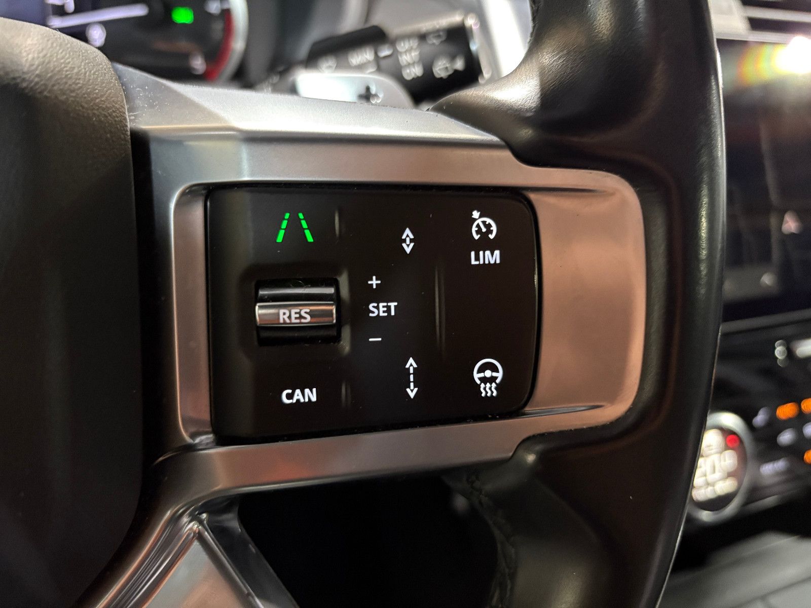 Fahrzeugabbildung Land Rover Discovery 5 SE D250 AWD/PANO/ACC/360°/APPLE/AHK/