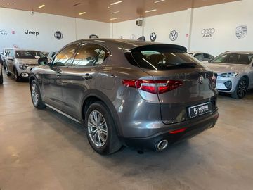 Alfa-Romeo Stelvio - 4