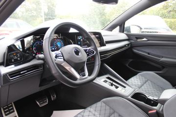 Fahrzeugabbildung Volkswagen Golf VIII 2.0 TDI Variant R-Line