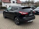 Nissan Qashqai 1.6 dCi, Aut, Black Edition, Leder, 360° - Nissan Qashqai mit Diesel-Antrieb: Schwarz, mit Navigationssystem, Geländewagen, 1.6