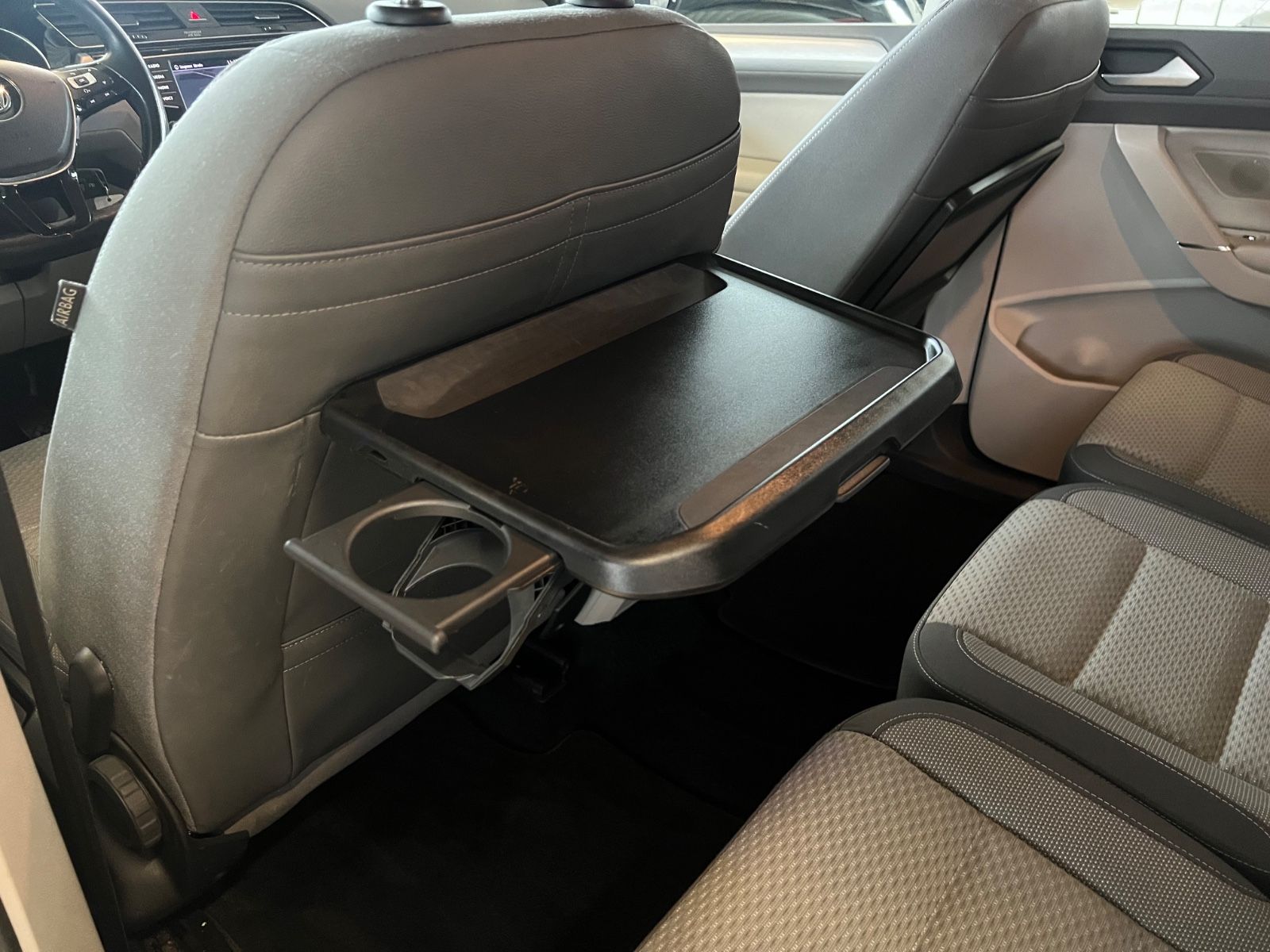 Fahrzeugabbildung Volkswagen Touran 2.0 TDI Comfortline *PERLMUTTWEIß*NAVI*