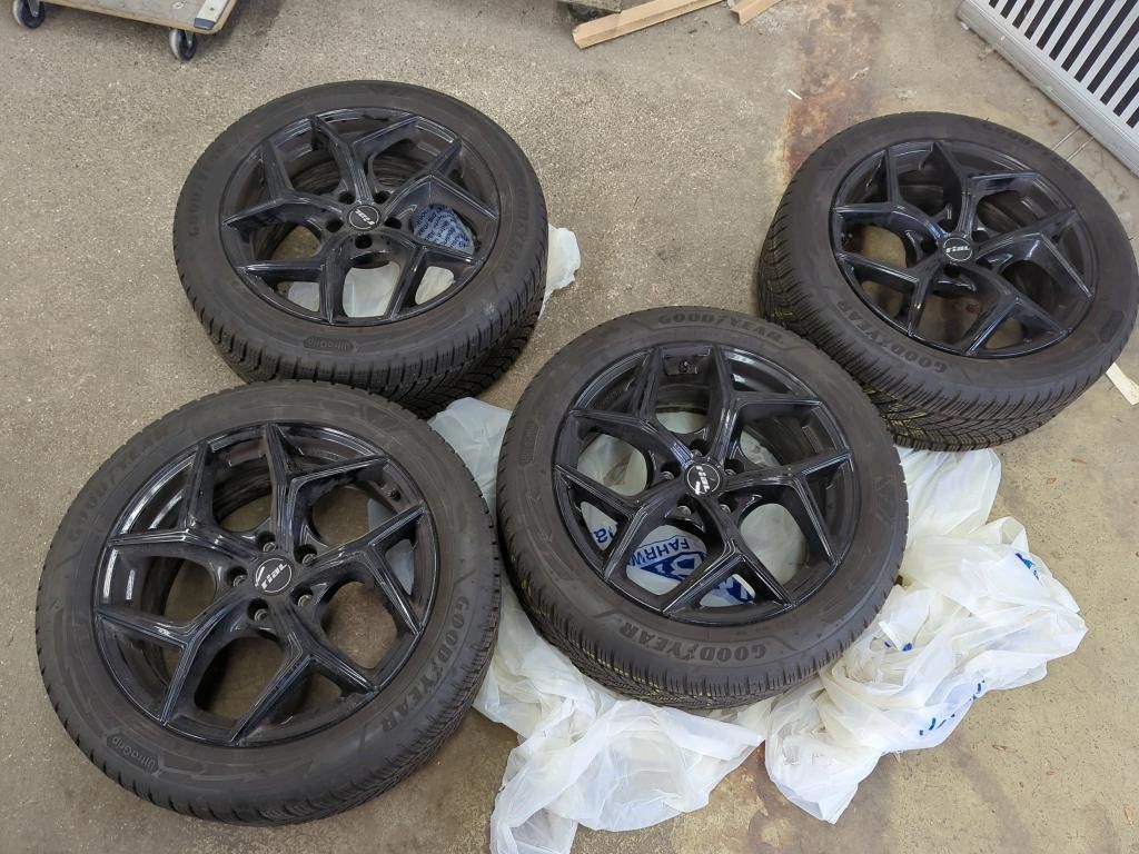 Fahrzeugabbildung CUPRA Formentor 2.0 TSI 4Dr. DSG °ACC°AHK°STANDHZ°PANO