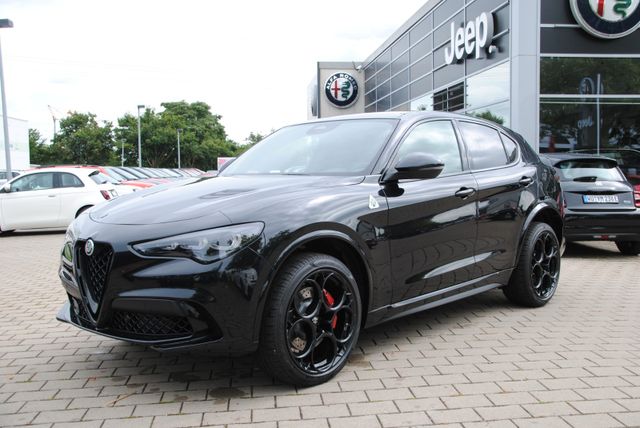 Alfa Romeo Stelvio Quadrifoglio MY24 Sparco-Sportsitze Pano