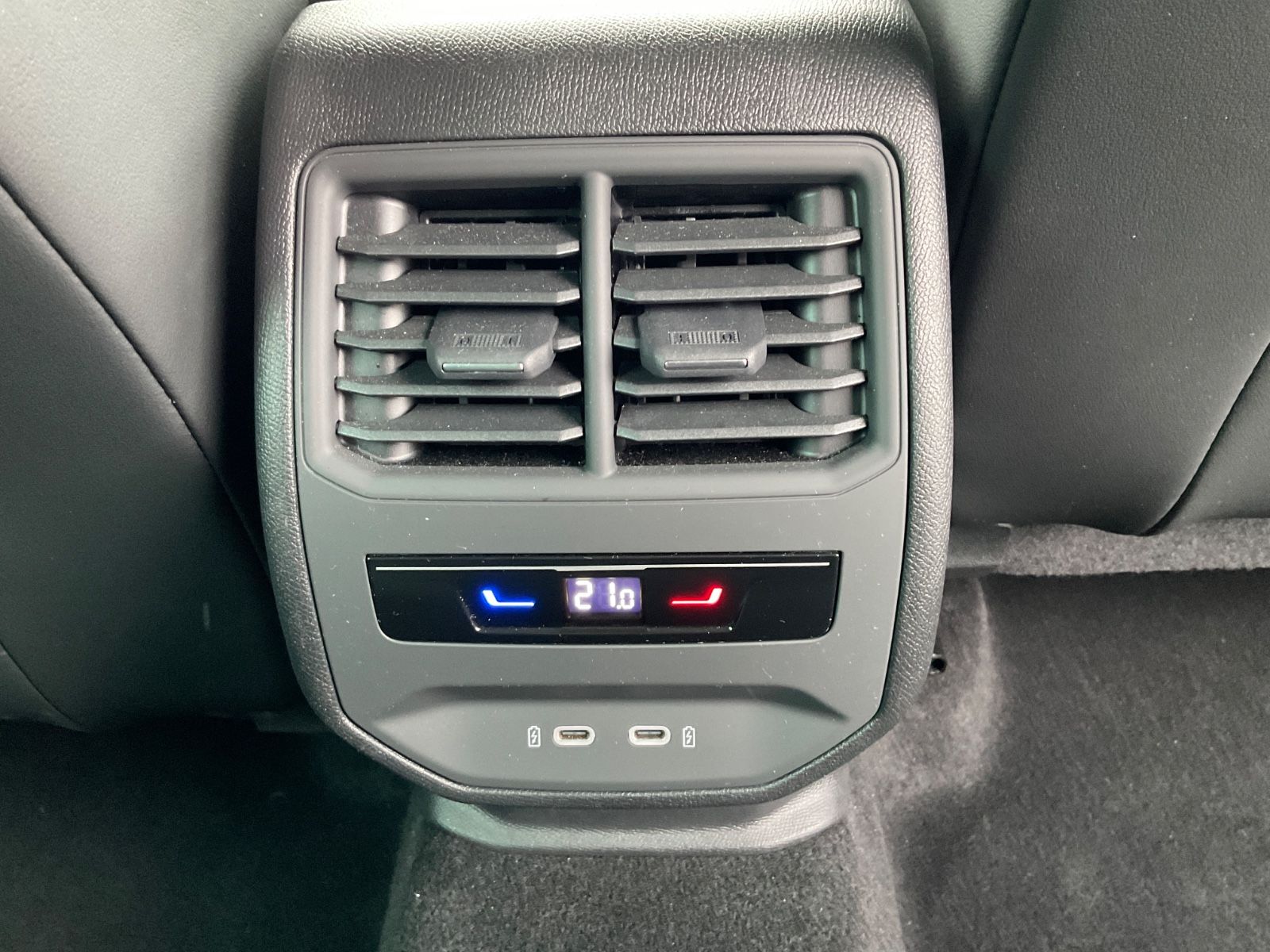 Fahrzeugabbildung CUPRA Leon 1.5 eTSI 110kW DSG,Kamera,Navi,LED,Carplay