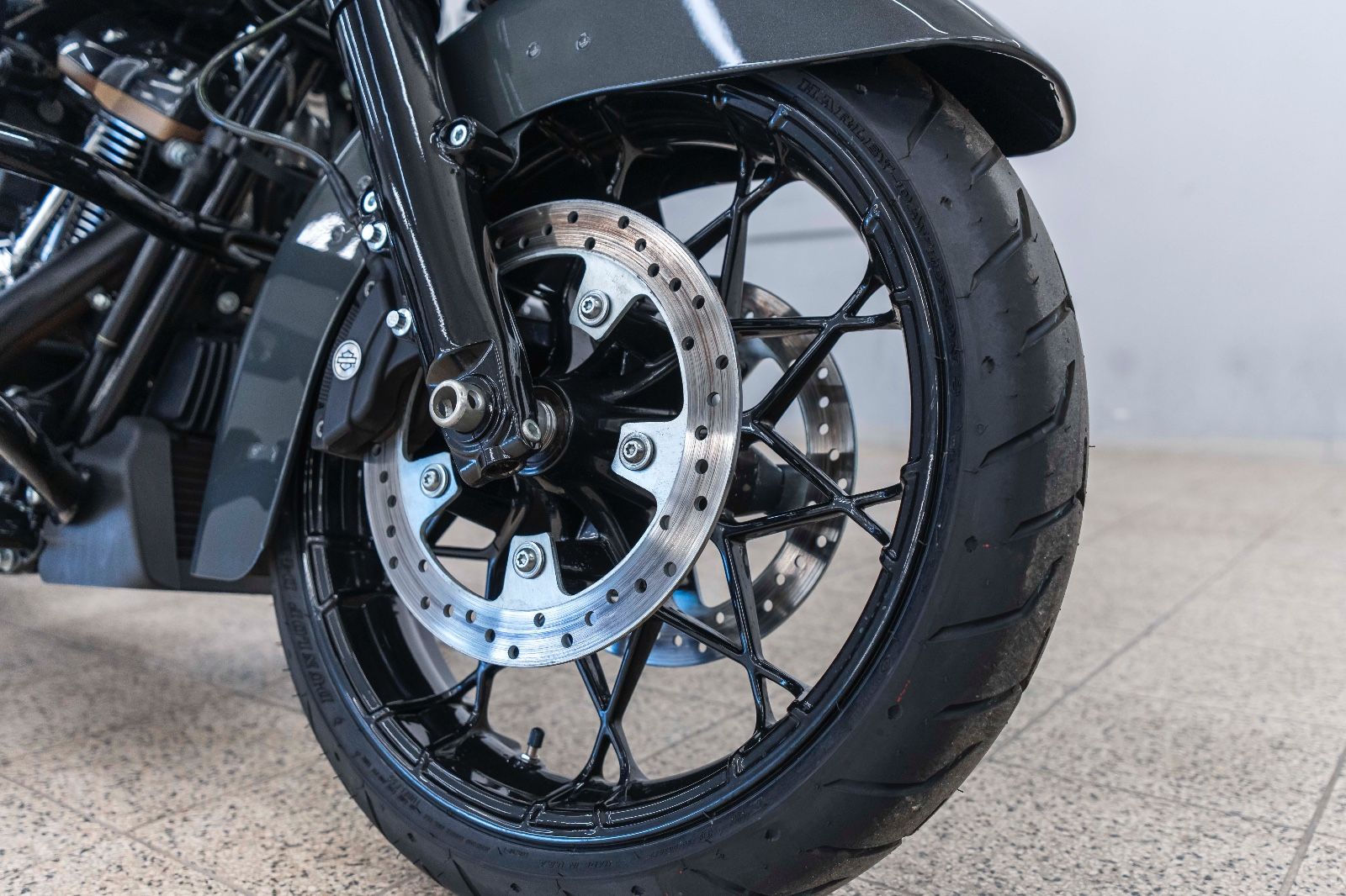 Fahrzeugabbildung Harley-Davidson FLTRXST Road Glide