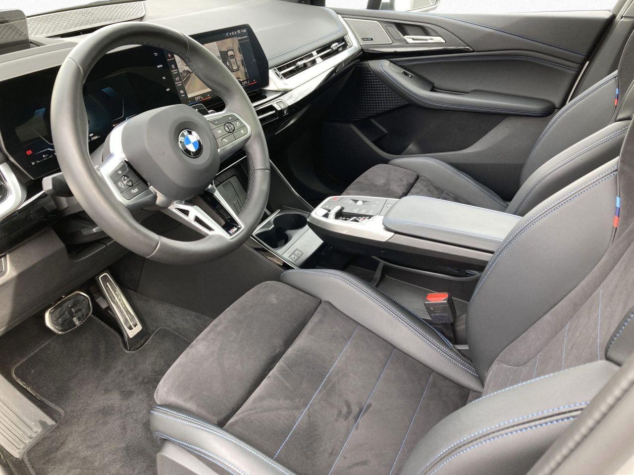 BMW 223 Active Tourer - Bild 13