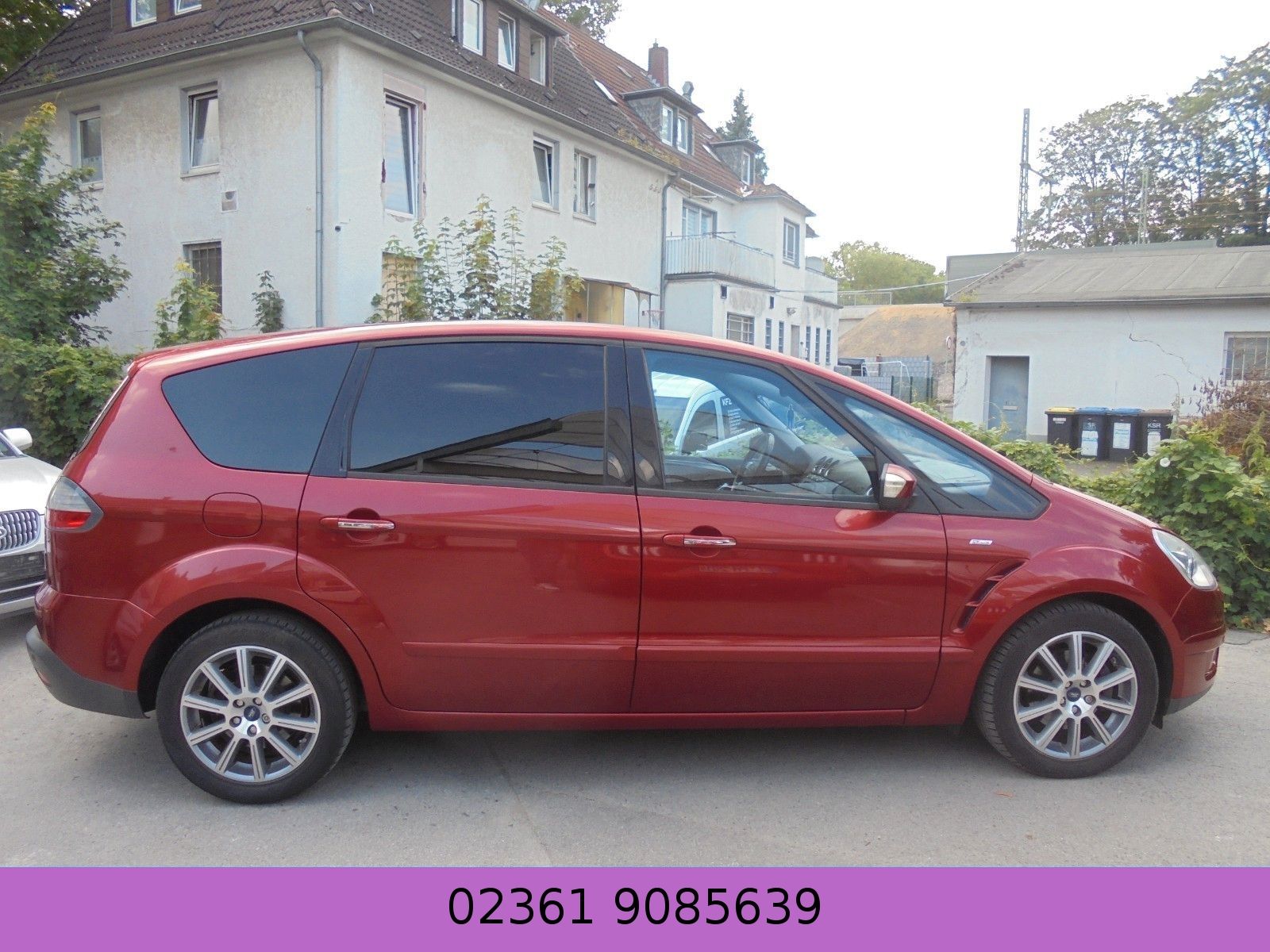 Fahrzeugabbildung Ford S-Max 2,3Titanium  Automatik/Klimaaut./7 Sitzer/