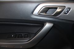 Fahrzeugabbildung Ford RANGER 2.0 TDCi 4x4 XLT DoKa Automatik