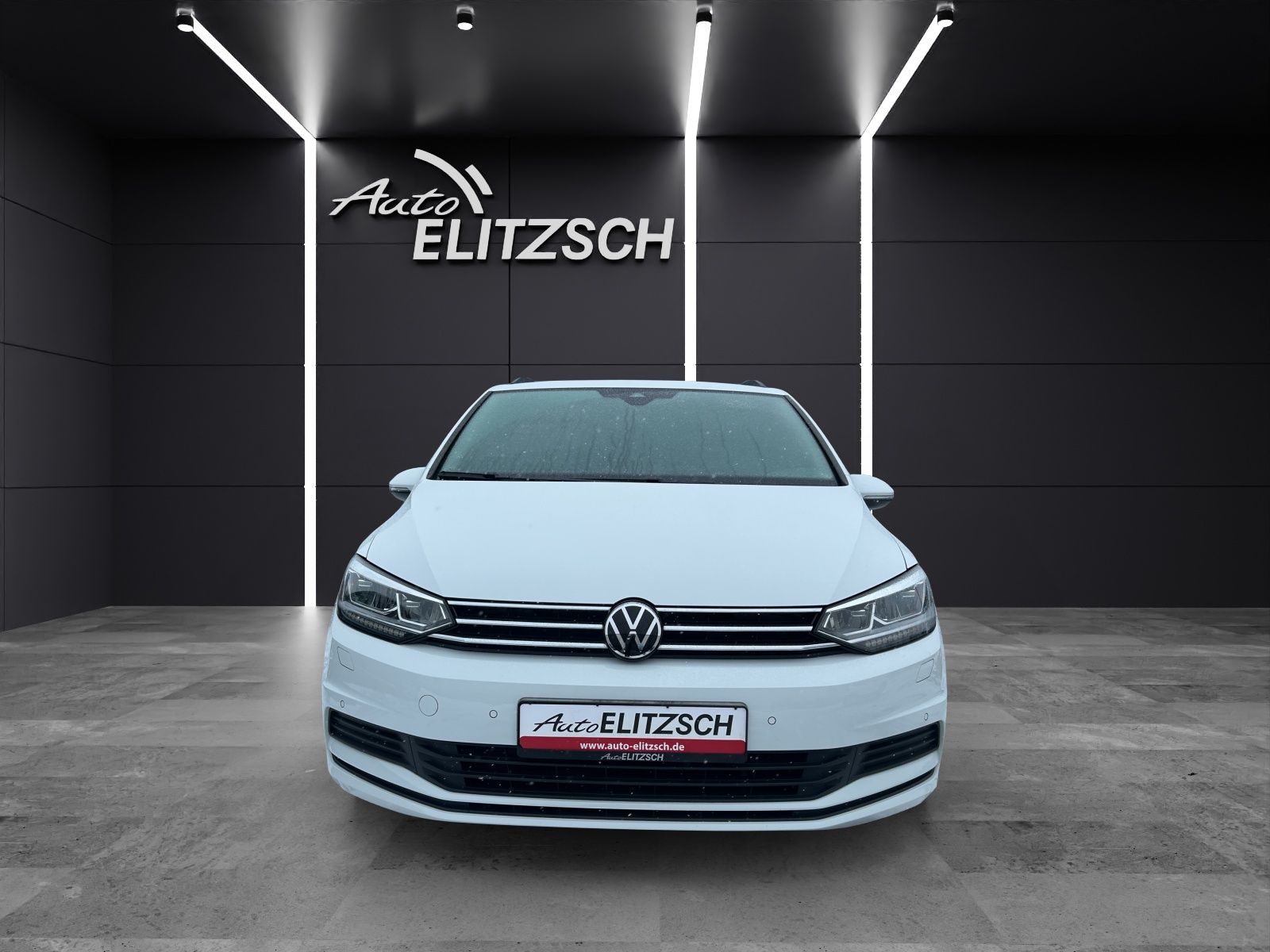 Fahrzeugabbildung Volkswagen Touran Comfortline TDI LED ACC STH SH Massage Cl
