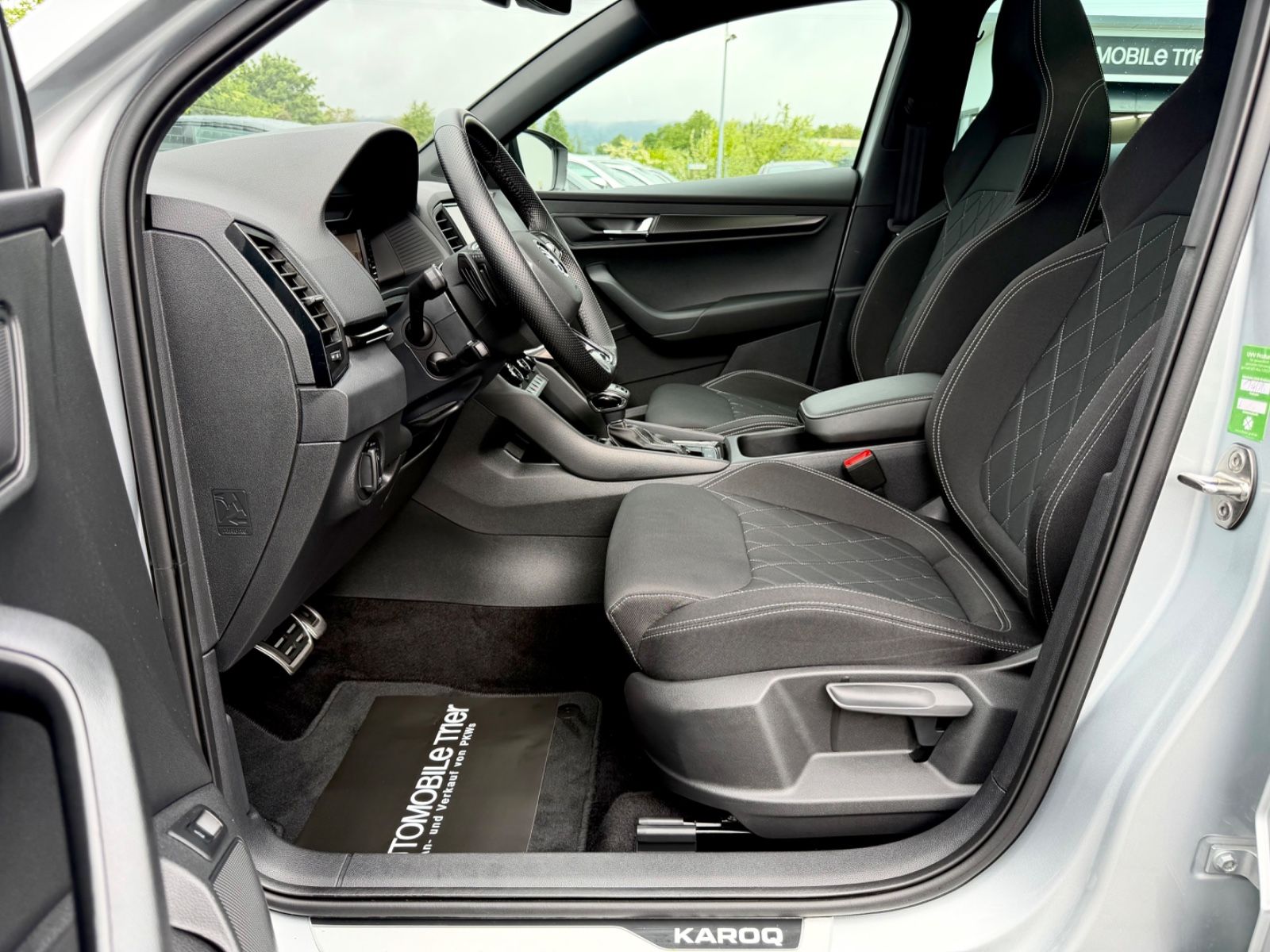 Skoda Karoq Sportline 2.0 TSI DSG 4x4 PANO LED ACC AHK foto 9