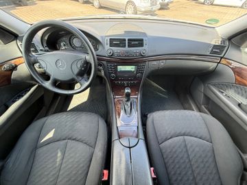 Mercedes E 200 - 11