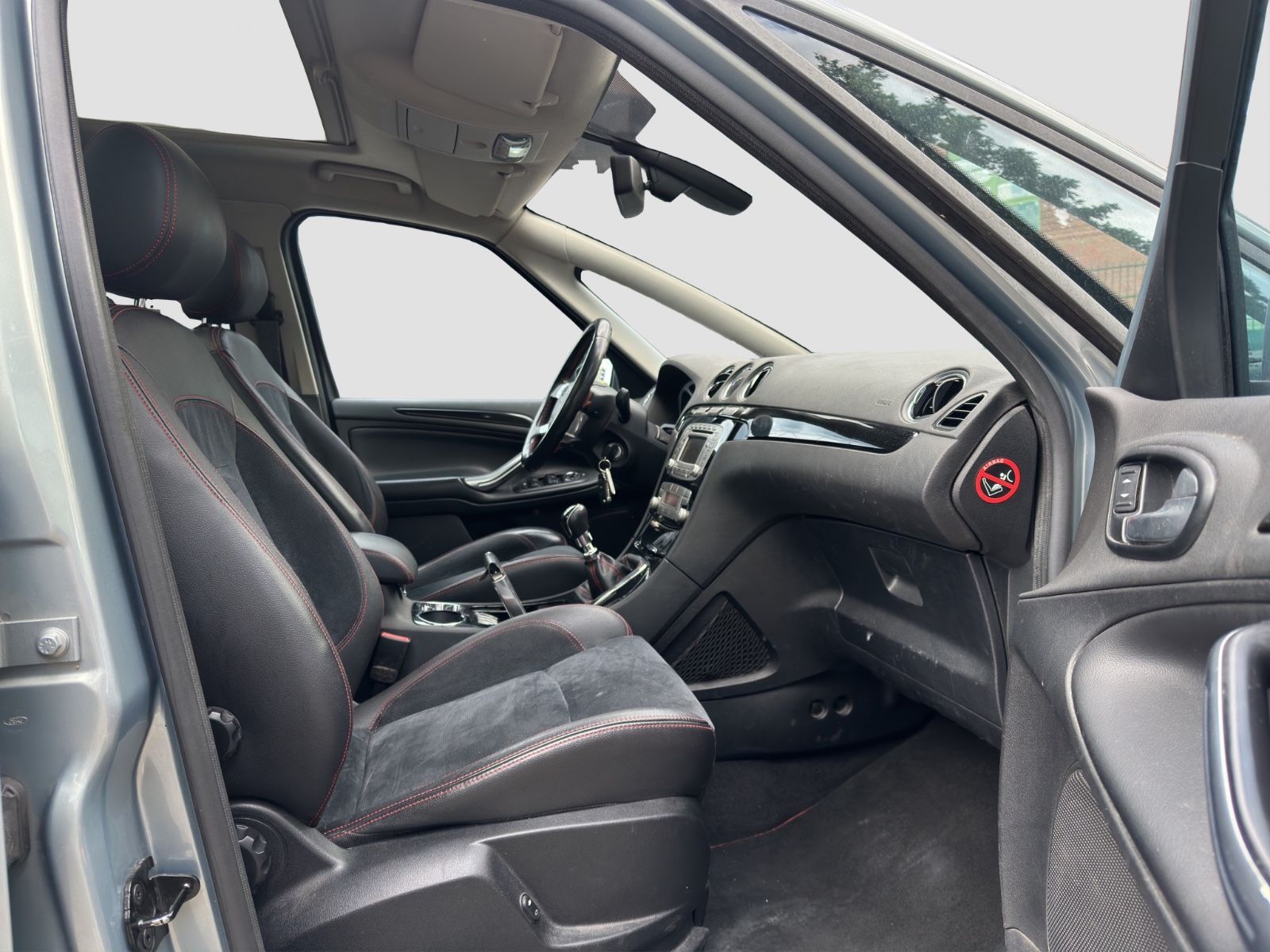 Fahrzeugabbildung Ford S-Max S-MAX Titanium S/Navi/PDC/Panorama/