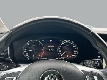 Volkswagen Touareg - 12
