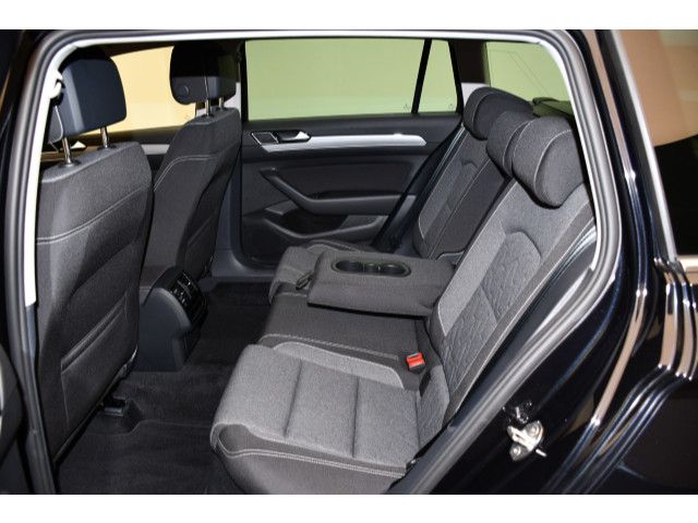 Volkswagen Passat Variant - Bild 9