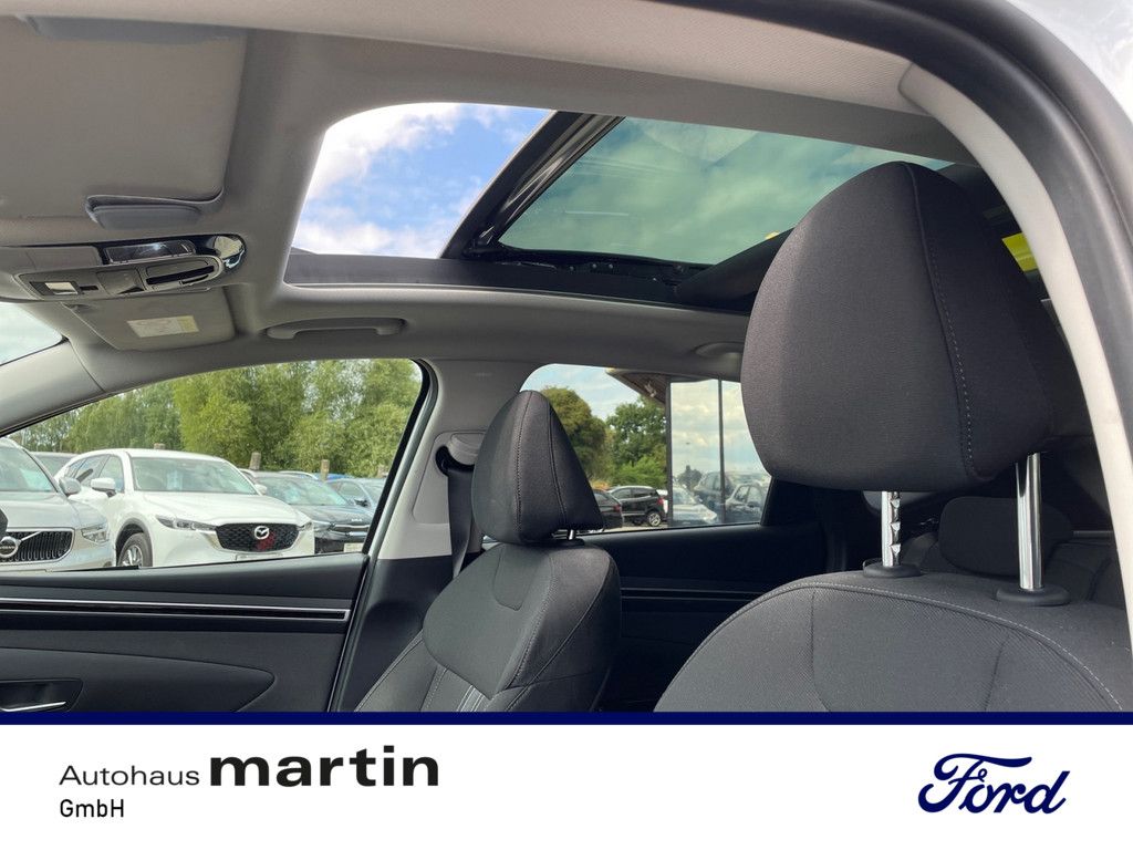Fahrzeugabbildung Hyundai Tucson 1.6 Mild-Hybrid 4WD SHZ NAVI ACC LED PANO