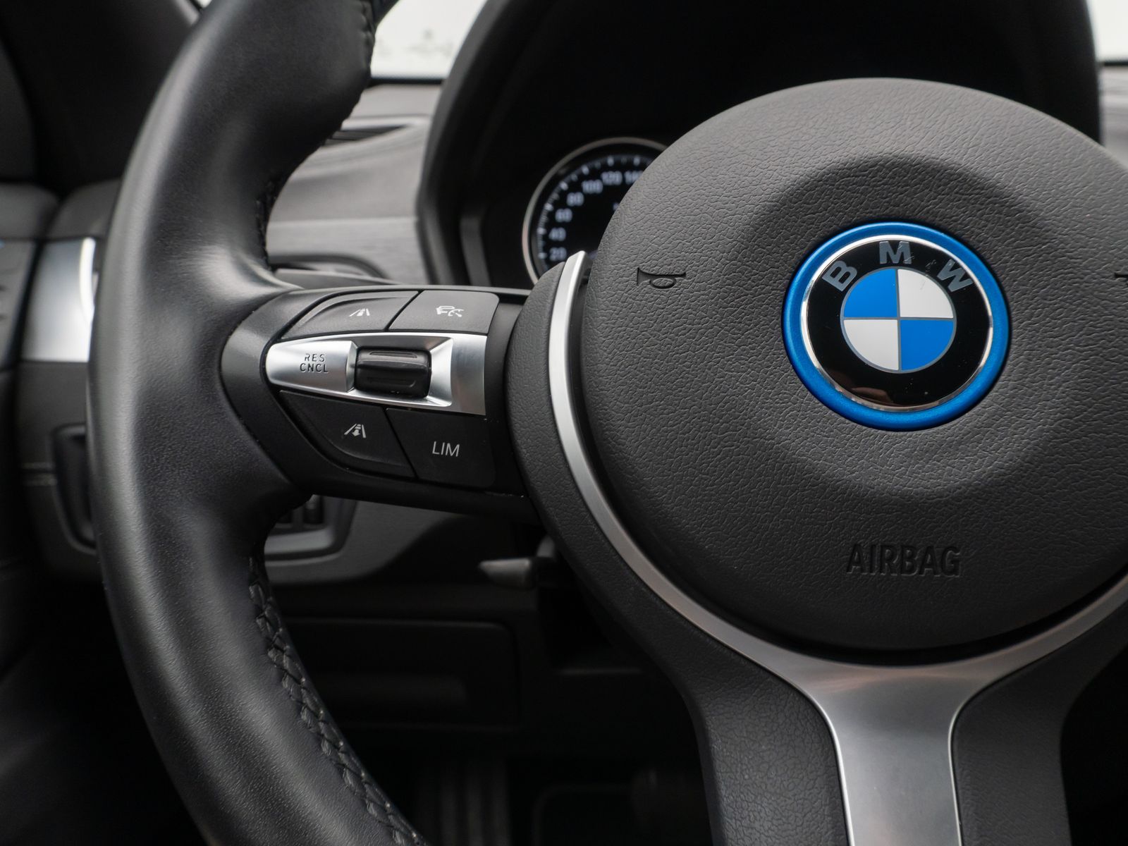 Fahrzeugabbildung BMW X1 xD25e xLine HUD Navi+ HiFi DAB Kamera 19Zoll