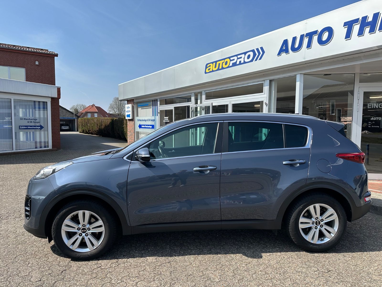 Fahrzeugabbildung Kia Sportage 1.6 GDI Dream Team Navi/SHZG/GRA/BT/GJR