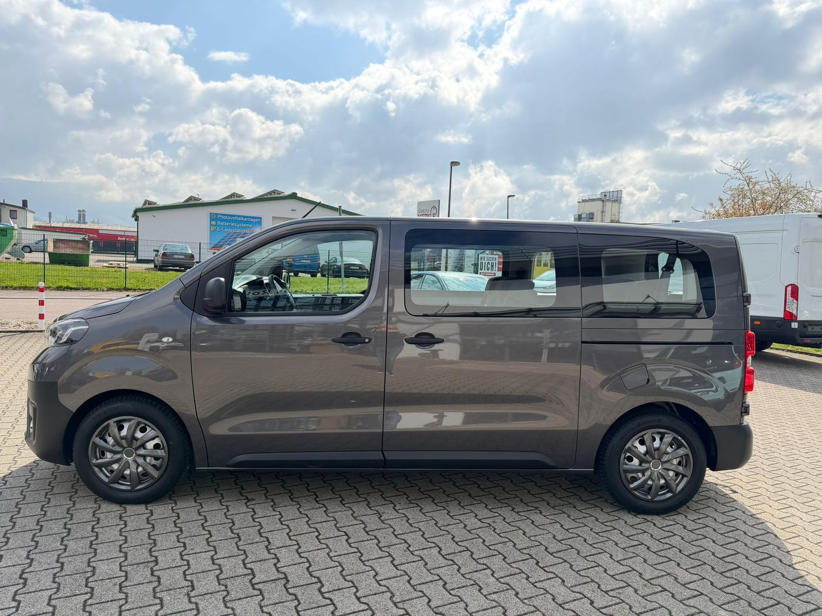 Toyota Proace Verso 2.0 Comfort L1 9-Sitzer Klima*Navi