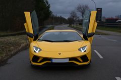 Fahrzeugabbildung Lamborghini Aventador S*VOLL Ausstattung *Voll Carbon