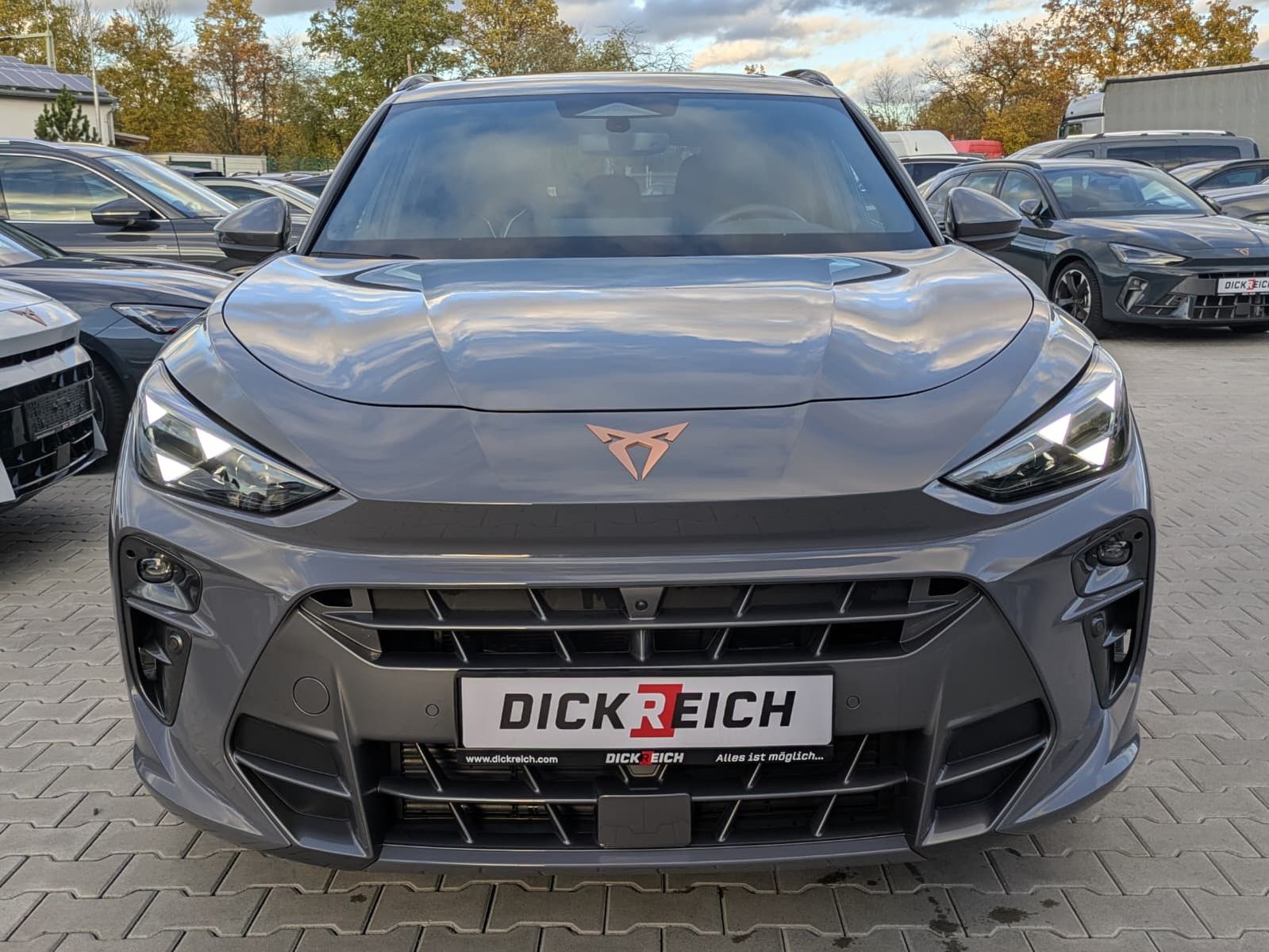 Fahrzeugabbildung CUPRA Terramar 1.5 eTSI 360°HUD*MATRIX*PANO*DCC*20"