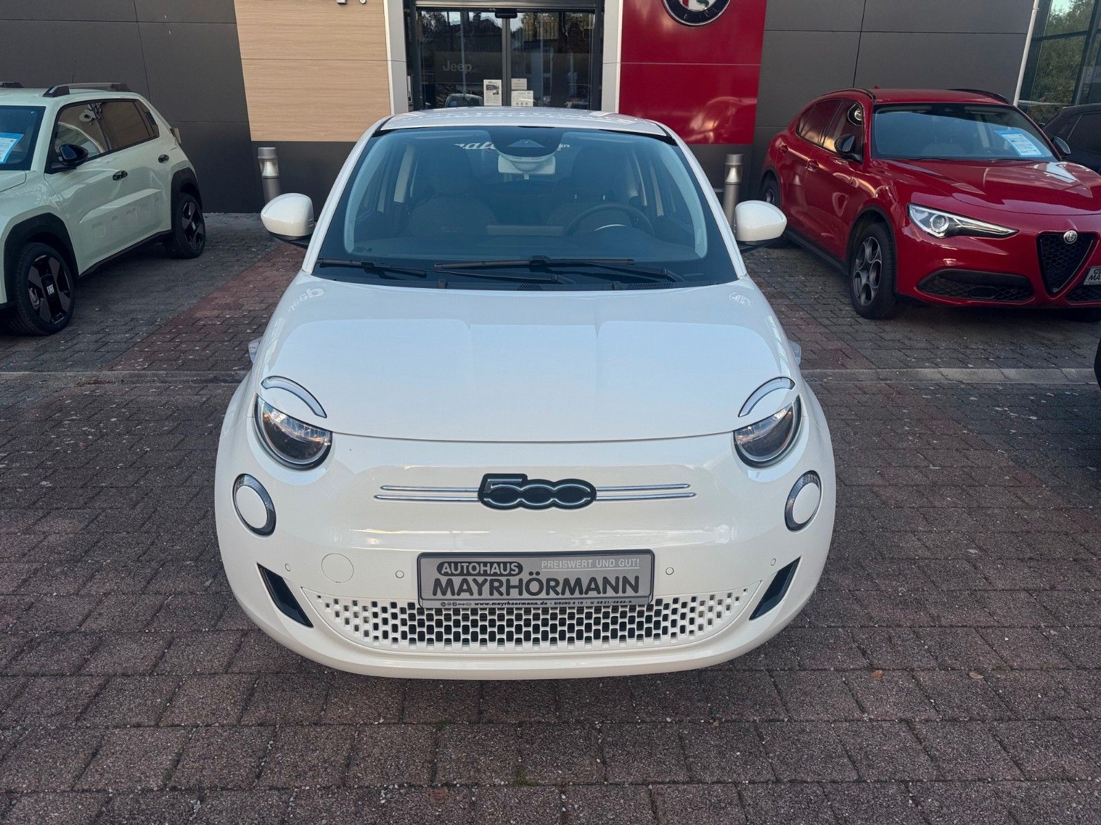 Fahrzeugabbildung Fiat 500e 3+1 Icon Navi Sitzheizung Kamera Tempomat