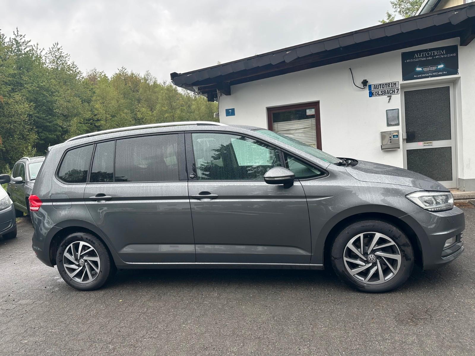 Volkswagen Touran Sound 2.0 TDI,DSG,AHK,LED,1-Hand