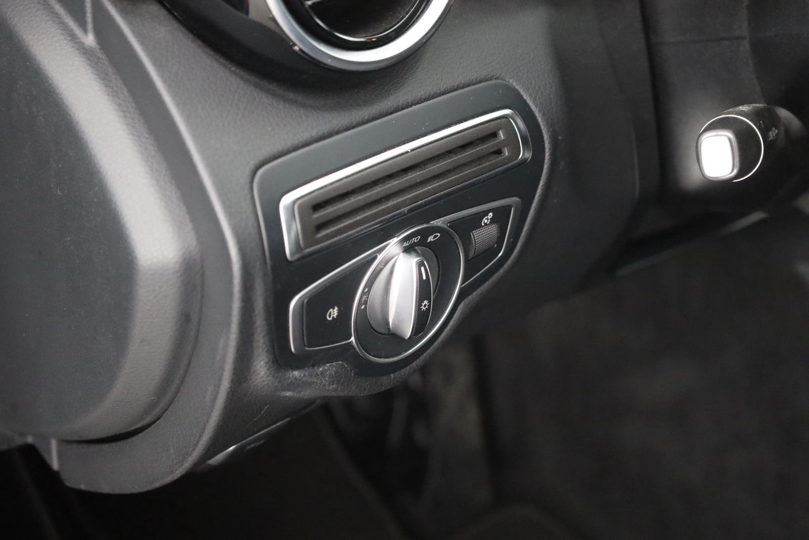 Mercedes-Benz C180 T Avantgarde LED Navi Sitzheizung Tempomat