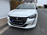 Peugeot 208 PureTech 100 EAT8 Allure  - Peugeot 208 von privat