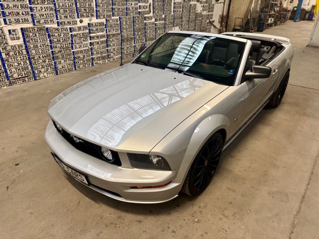 Ford Mustang GT *Top Zustand*