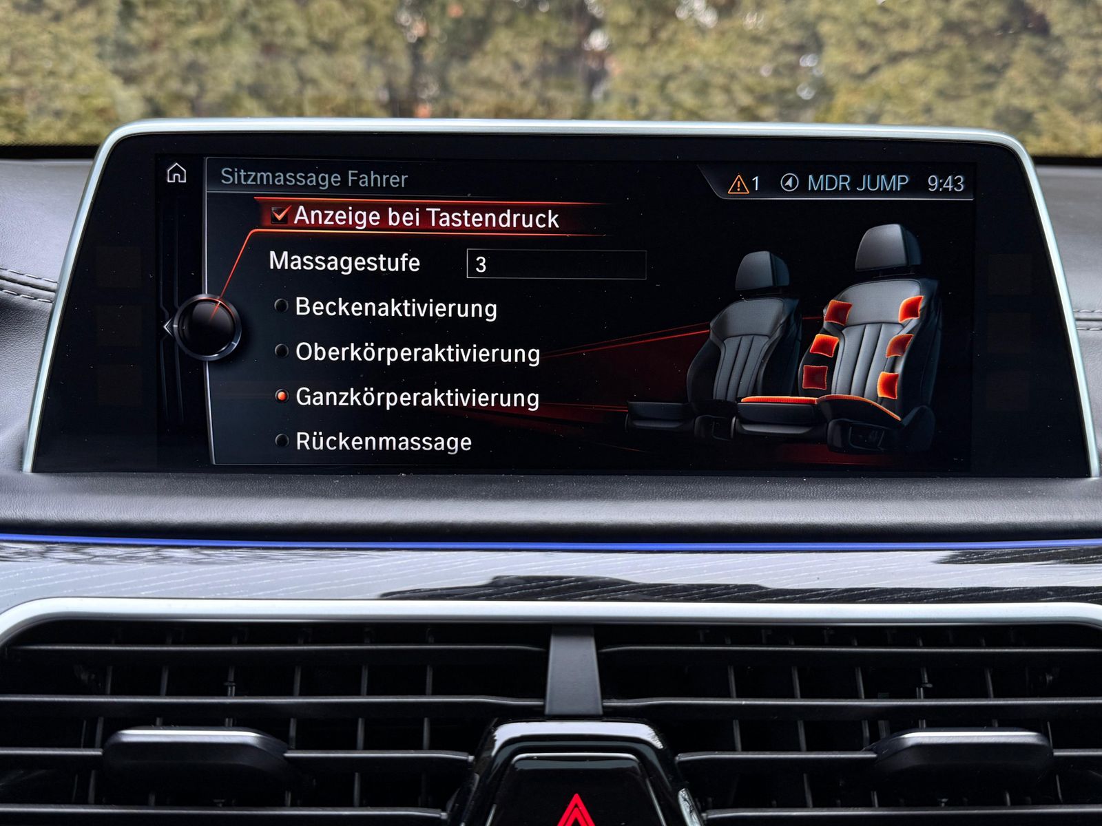 Fahrzeugabbildung BMW 750 L d xDrive M Paket LED+NAV+SHZ+MEMO+PANO+KAM