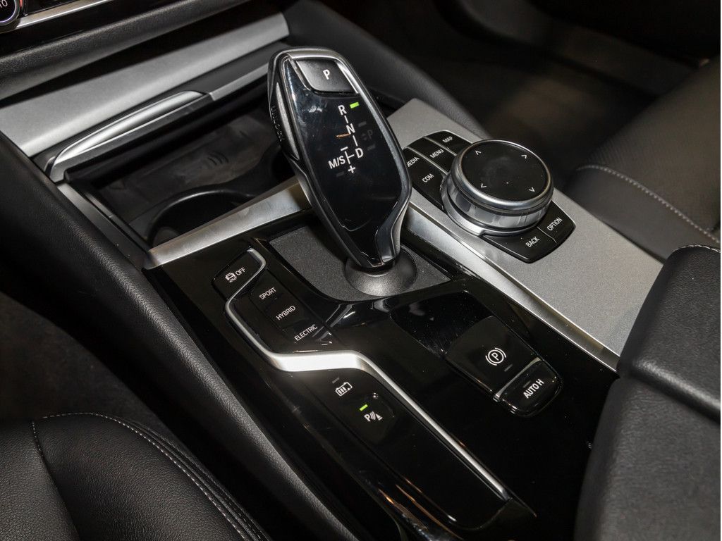 BMW 530e Touring AHK LED ACC NAVI KAMERA SHZ PDC foto 22