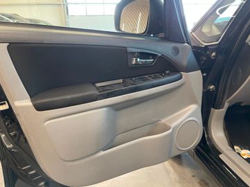 Suzuki SX4 1.6 VVT 2WD Style Automatik *SHZ*NAVI*KLIMA*