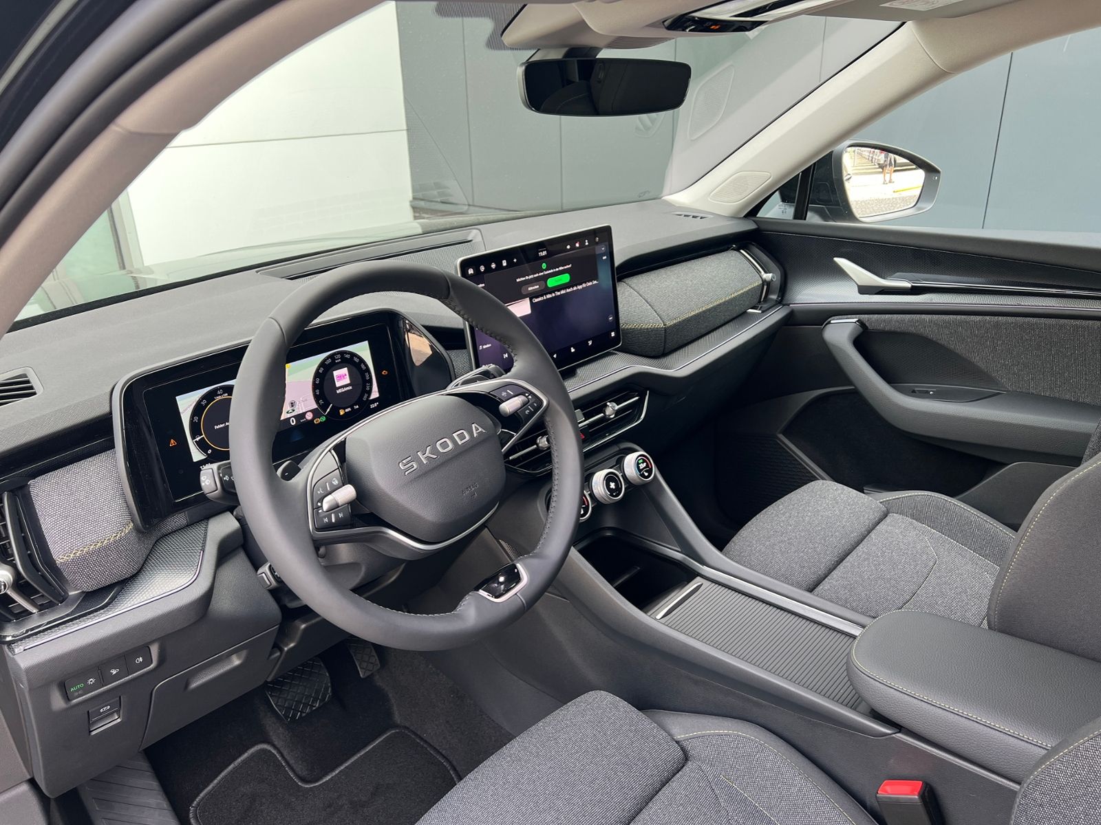 Fahrzeugabbildung SKODA Kodiaq Selection 2.0 TDI DSG *7-Sitzer, AHK, Nav