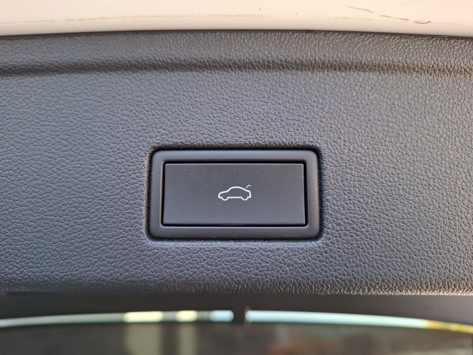 Fahrzeugabbildung Volkswagen Touareg TDI R-Line 4M Matrix AHK Pano Leder Luft
