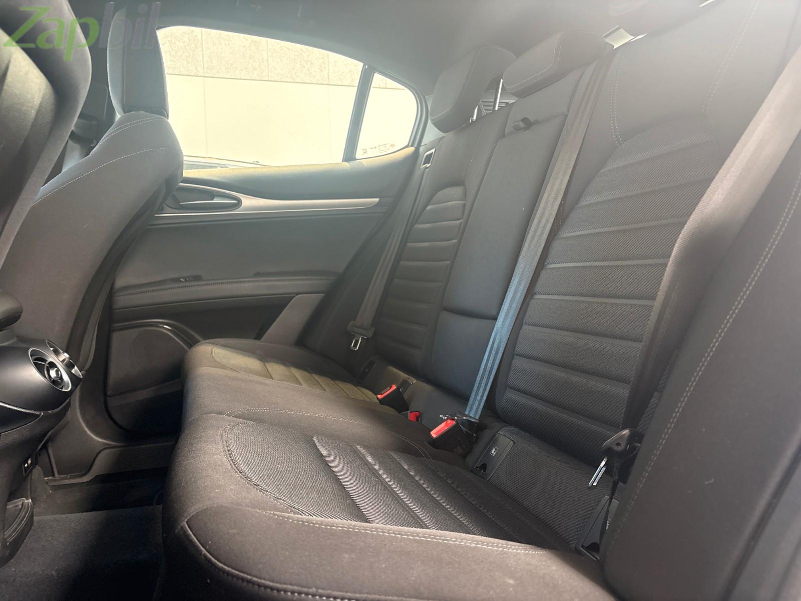 Alfa Romeo Stelvio Sprint Q4, миниатюра 6