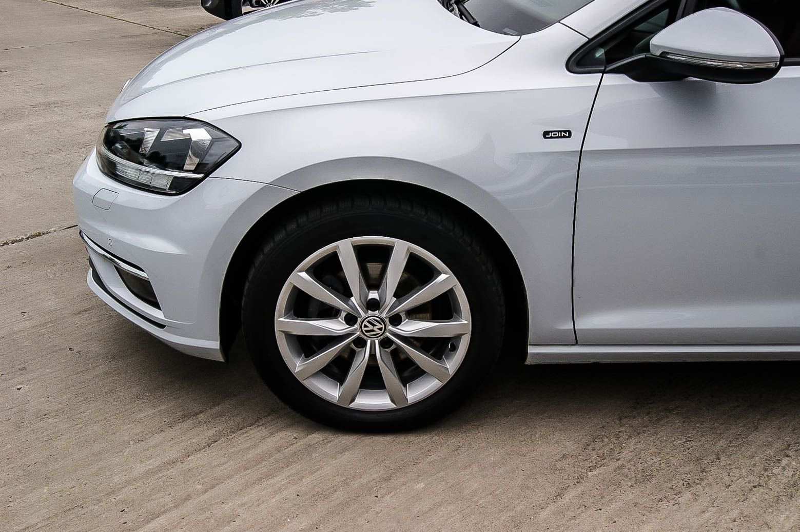 Fahrzeugabbildung Volkswagen Golf VII Variant 14TSI DSG JOIN ANHZV KAMERA PDC