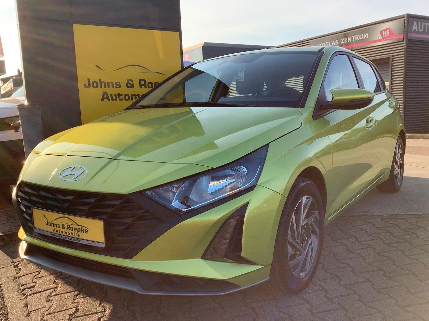 Hyundai i20 Wave 1,2 / NAVI / KAMERA / SITZ-HZG