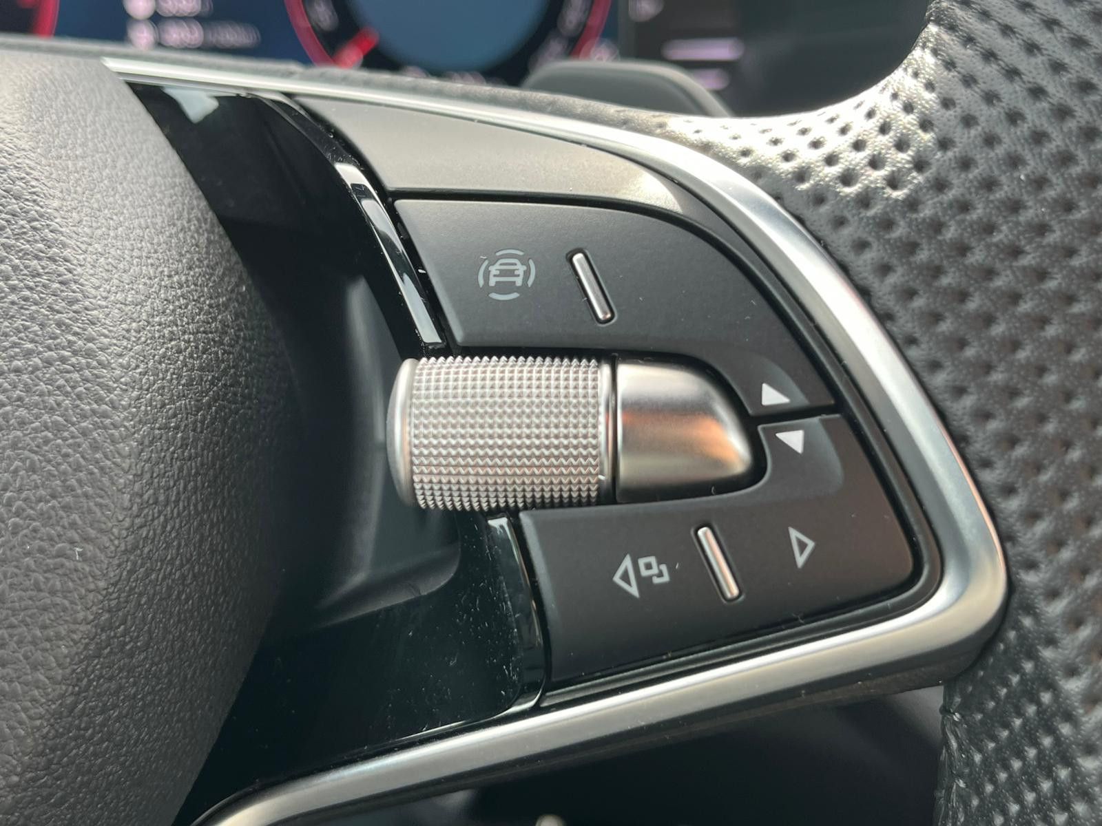 Fahrzeugabbildung SKODA Octavia 2.0 TDI Sportline DSG MATRIX*WINTER*5J.G