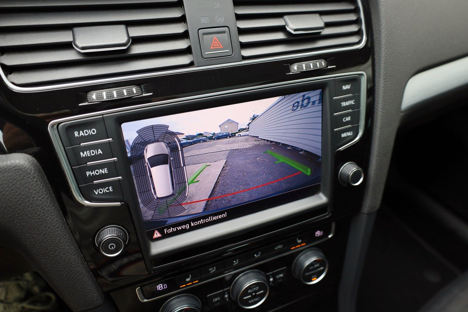 Fahrzeugabbildung Volkswagen Golf VII Variant Cup BMT Navi,Kamera,SH,Panorama