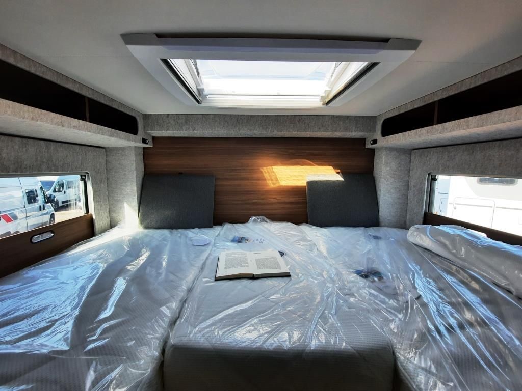 Fahrzeugabbildung LMC Cruiser 740 EL Verfüg./Sparen 6.521,- €