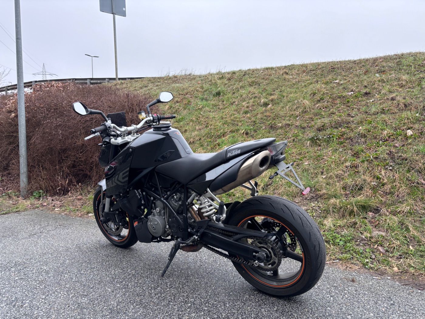 Fahrzeugabbildung KTM 990 Super Duke