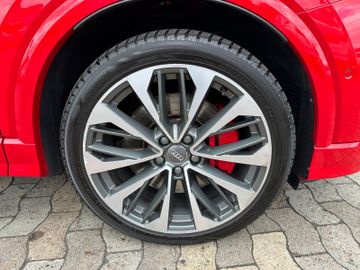 Fahrzeugabbildung Audi SQ2 2.0 TFSI quattro ACC Pano 19" Raute