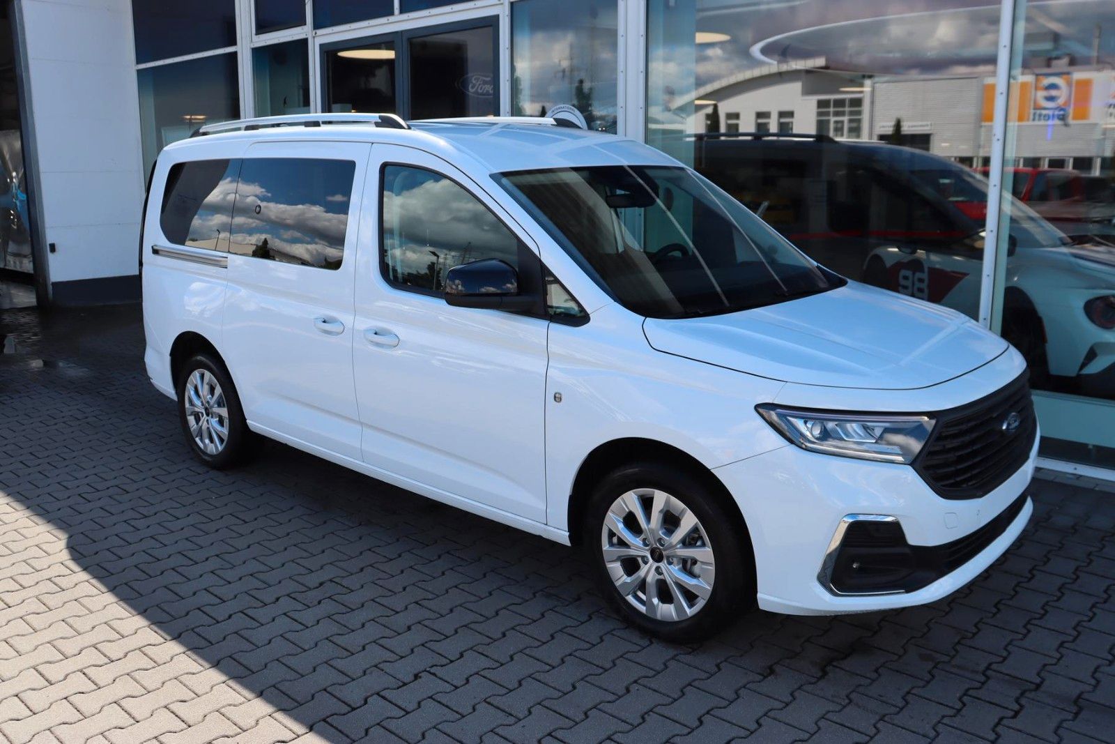 Ford Grand Tourneo Connect Titanium 0,0 % FIN* mgl. imagem 2
