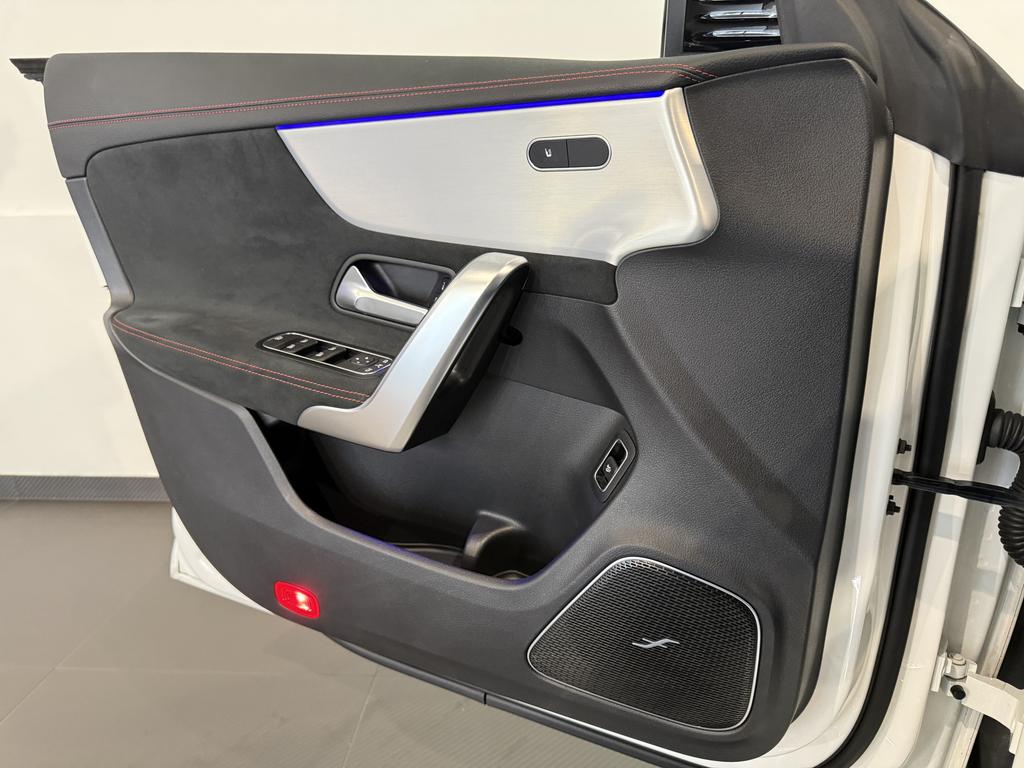 Mercedes-Benz CLA 35 AMG